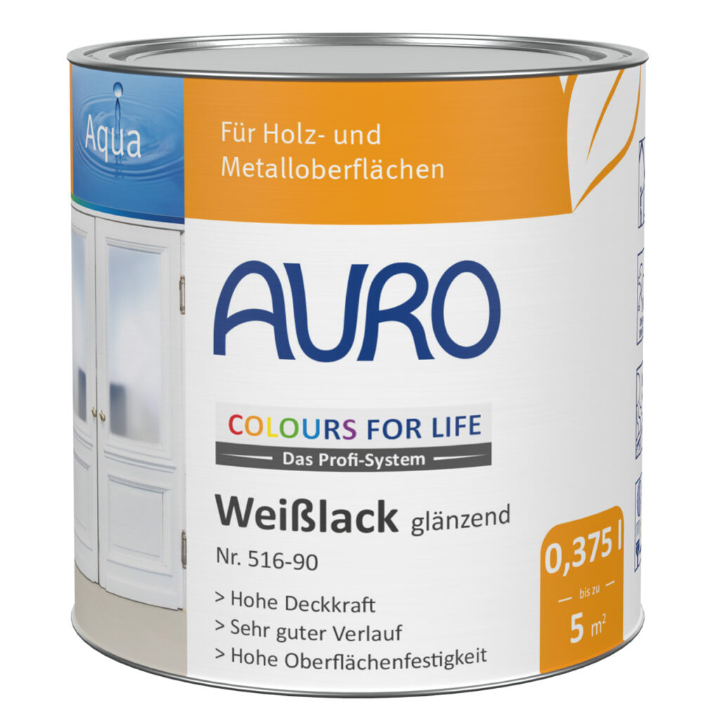 AURO COLOURS FOR LIFE Weißlack für Holz und Metall, reicht für bis zu 5 m² pro 0,375-l-Dose. Langlebiger, umweltfreundlicher Lack in blau-weiß-orangefarbener Dose mit ausführlichen Produktdetails.