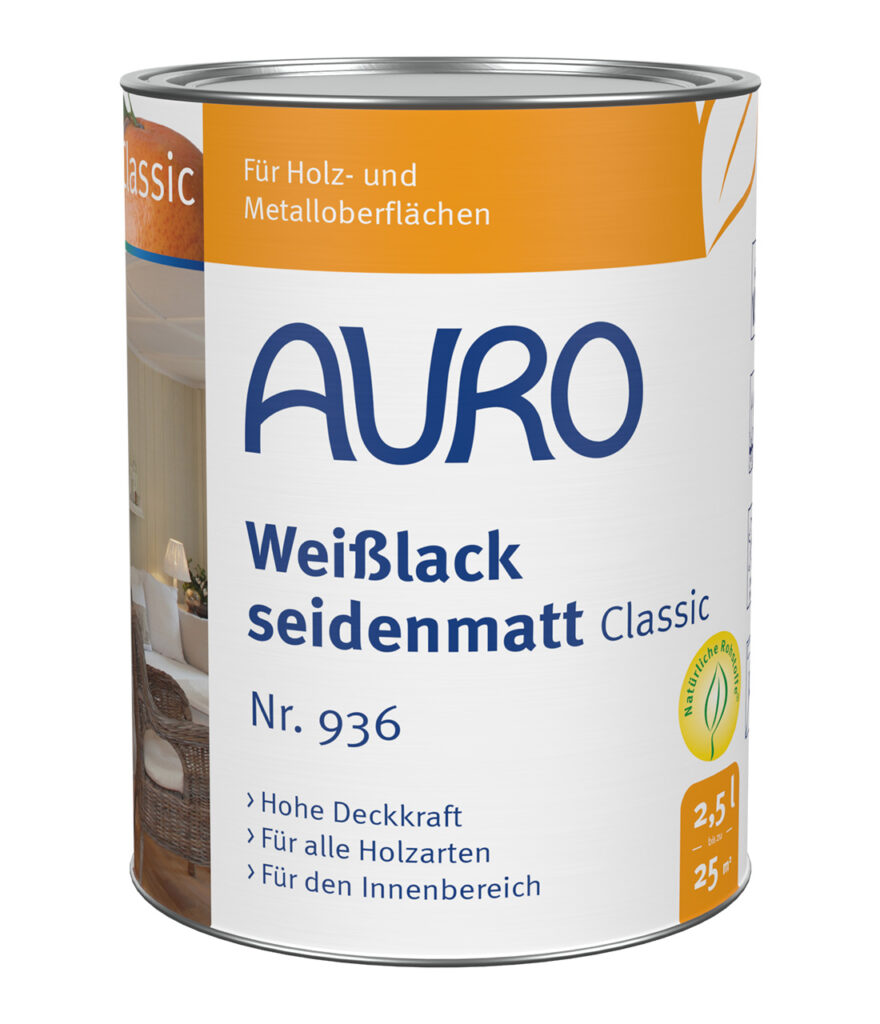 AURO Pflanzenchemie Weißlack, seidenmatt, Classic (2,5 l) ist eine vielseitige Farbe für alle Holz- und Metalloberflächen im Innenbereich. Umweltfreundliche Formel mit seidenmattem Finish – ideal für wohngesunde, stilvolle Innenräume.