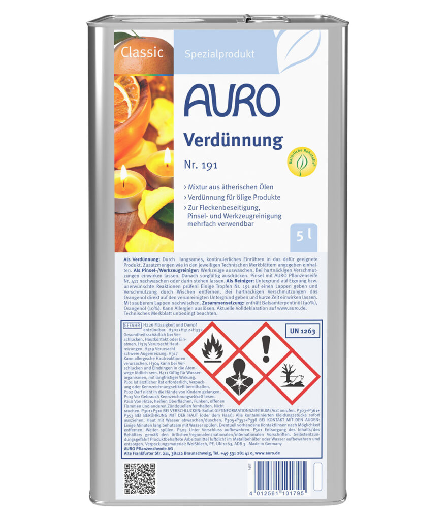 5L AURO Pflanzenchemie Verdünnung in einem Metallbehälter mit Gefahrensymbolen. Mit blau-oranger Grafik, Kerzen und Pinsel. Inklusive deutscher Sicherheitshinweise für sichere Handhabung und Anwendung.