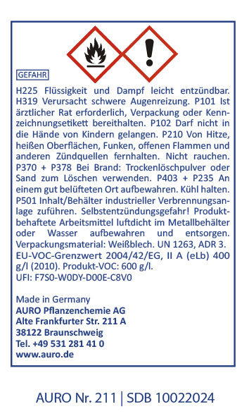 Ein deutsches Warnschild für Chemikalien mit Gefahrensymbolen, Sicherheitshinweisen und Kontaktdaten des Unternehmens. Das Schild enthält Warnhinweise zu Entzündlichkeit und Augenreizung sowie Notfallhinweise.