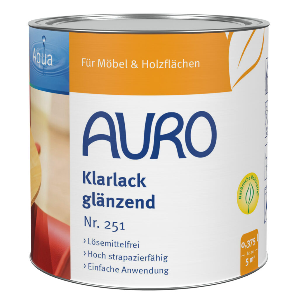 AURO Pflanzenchemie Klarlack ist ein klarer, glänzender Lack für Möbel und Holzoberflächen. Umweltfreundlich, mit weiß-orange-blauem Etikett – perfekt für dauerhaften, natürlichen Schutz und Glanz.
