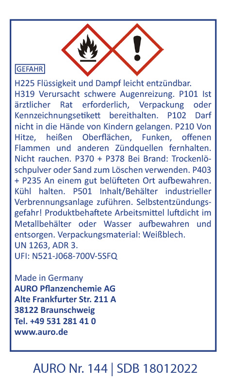 Ein deutsches Sicherheitsetikett mit roten Gefahrensymbolen, Sicherheitshinweisen und Warnhinweisen für eine brennbare Flüssigkeit der AURO Pflanzenchemie AG, inklusive Vorsichtsmaßnahmen und Kontaktinformationen.