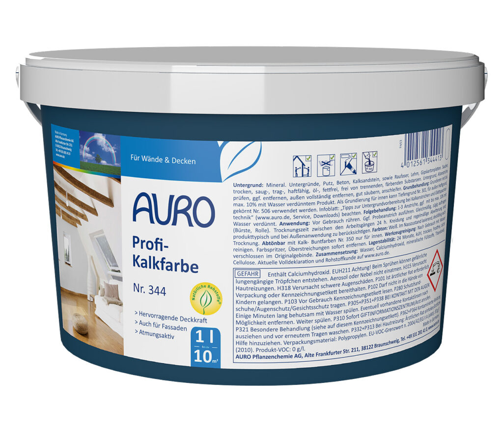 AURO Pflanzenchemie Profi-Kalkfarbe: Professionelle Naturkalkfarbe für Wände und Decken. Hochdeckend, atmungsaktiv, umweltfreundlich. Mit deutscher Anleitung und Symbolen auf blau beschriftetem, weißem Eimer.