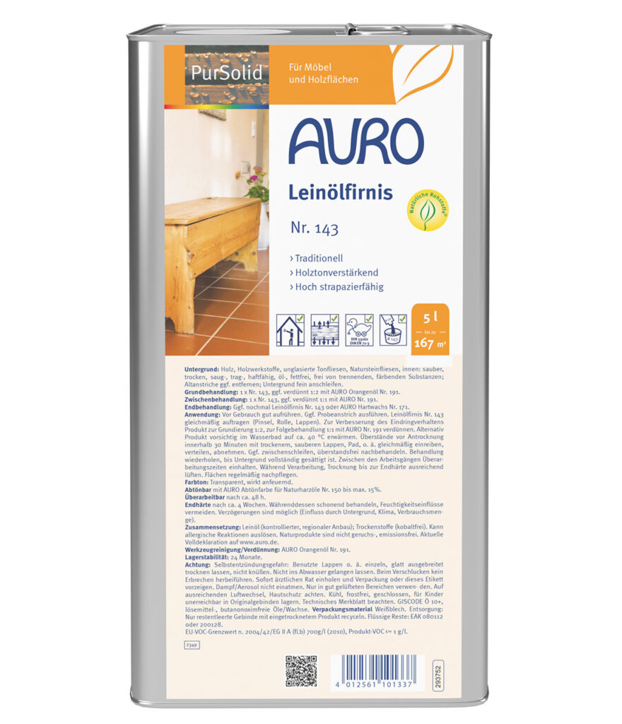 5-Liter-Metalldose AURO Pflanzenchemie Leinölfirnis zur Pflege von Möbeln und Holzoberflächen. Einfache Anwendung, betont die natürliche Maserung. Das Etikett enthält klare Anwendungshinweise und ein Foto einer Holzbank.