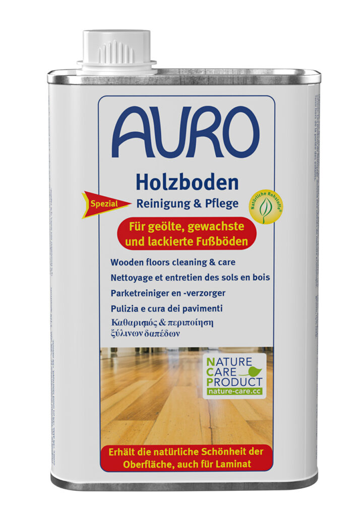 AURO Pflanzenchemie Holzboden Reinigung & Pflege: Sanfte, natürliche Pflege für geölte, gewachste und lackierte Holzböden. Mehrsprachiges Etikett. Naturpflegeprodukt zertifiziert für umweltfreundliche Reinigung und Pflege.