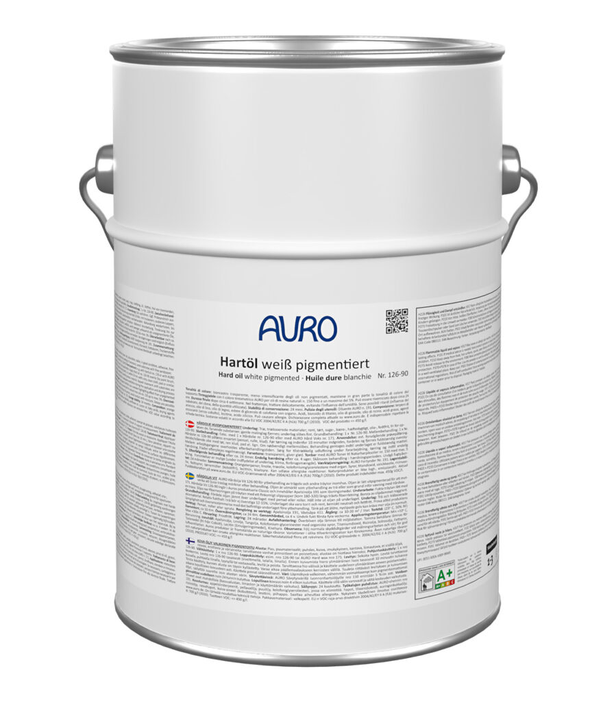 AURO Pflanzenchemie Hartöl, weiß pigmentiert – langlebiges Hartöl auf pflanzlicher Basis für leicht pigmentierte Oberflächen. Umweltfreundliche Formel in einer stabilen Metalldose mit seitlichen Griffen; ideal für den natürlichen Holzschutz.