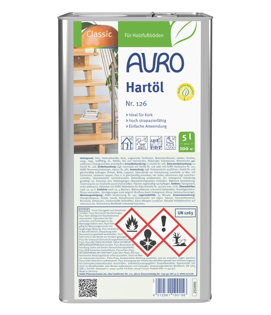 AURO Hartöl Classic Holzbodenöl, 5L – Hochwertiges Naturöl für Holzböden. Grünes Etikett, deutsche Hinweise und Gefahrensymbole. Ideal zur Pflege und zum Schutz von Holz; klassisches Finish mit Treppenmotiv.