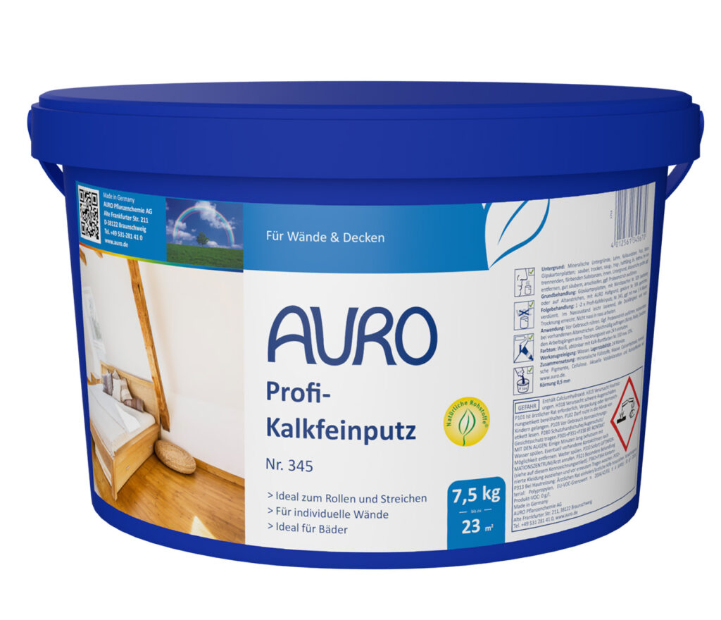 AURO Profi-Kalkfeinputz ist ein 7,5 kg schwerer blau-weißer Eimer mit professionellem Kalkfeinputz für Wände und Decken. Ideal für glatte, atmungsaktive Oberflächen; einfache Anwendung dank verständlicher Hinweise auf dem Etikett.