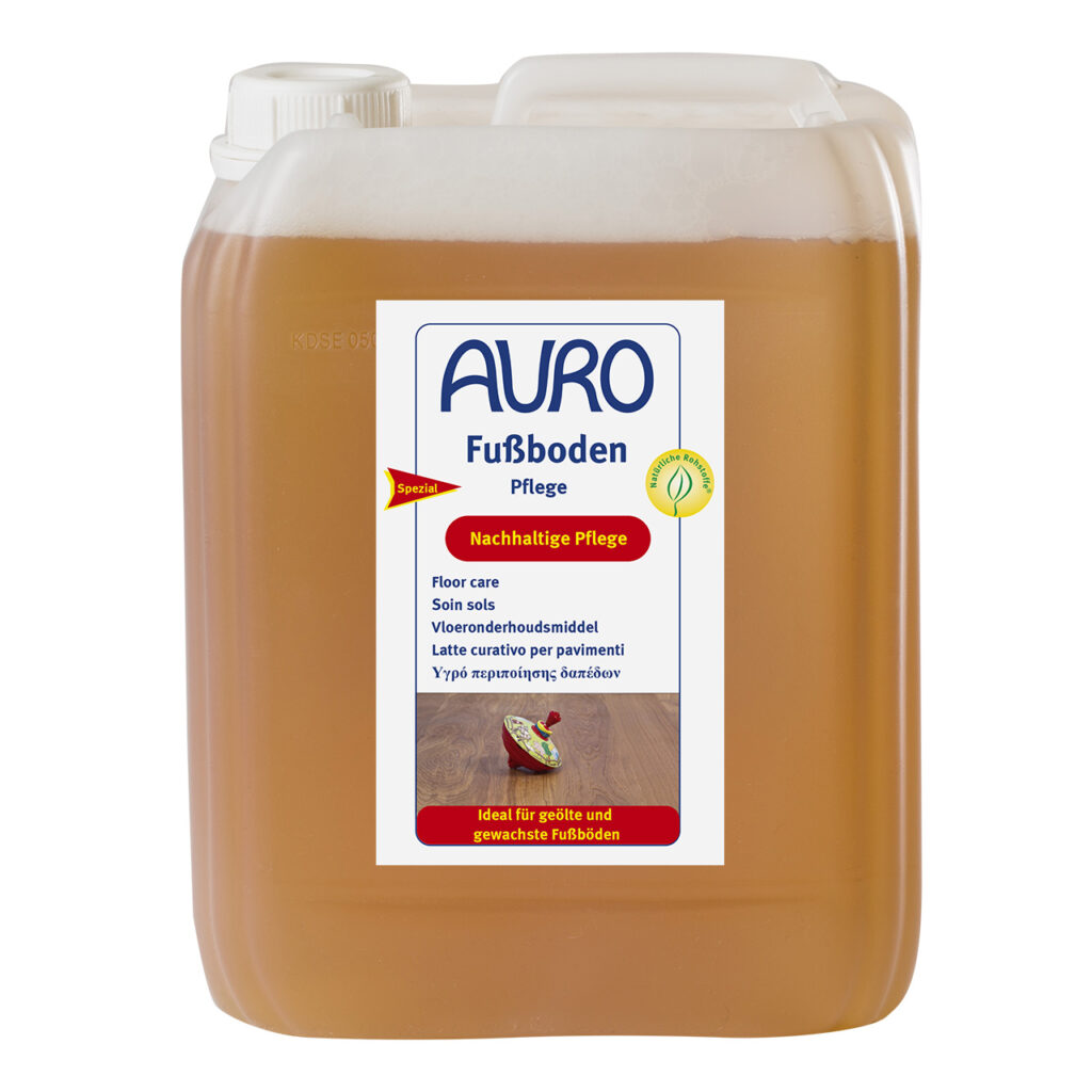 AURO Pflanzenchemie Fußboden-Pflege ist ein natürlicher Flüssigreiniger für Holzböden. Mit mehrsprachigem Etikett reinigt und pflegt er schonend und sorgt für makellose und glänzende Böden mit pflanzlichen Inhaltsstoffen.
