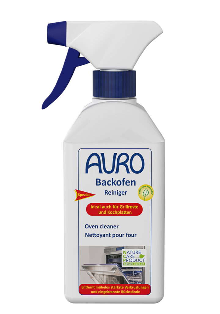 AURO Pflanzenchemie Backofen-Reiniger ist ein kraftvoller Backofenreiniger auf Pflanzenbasis in einer weißen Sprühflasche mit blauem Sprühkopf. Dreisprachiges Etikett (DE/EN/FR) und Backofenbild. Entfernt effektiv Fett und eingebrannte Rückstände.