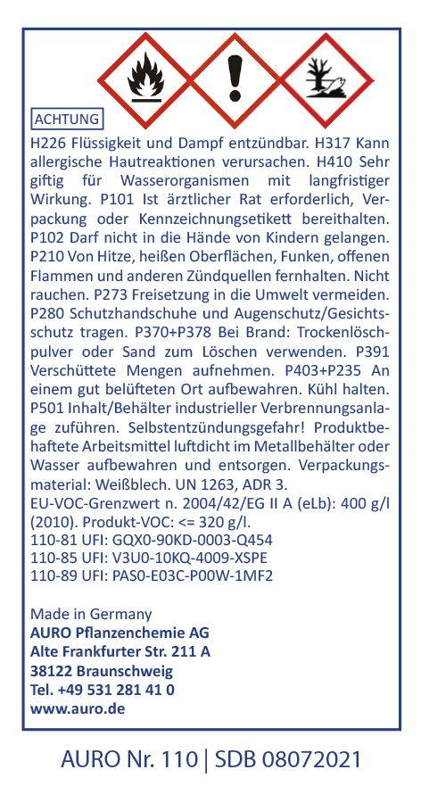 Warnhinweisschild mit Gefahrensymbolen für entzündlich, gesundheitsschädlich und umweltgefährdend. Enthält Sicherheitshinweise, Firmenkontakt und Produktdetails. Gedruckt auf weißem Hintergrund mit blauem Text.